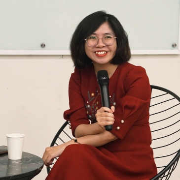 Nhà báo Phong Kiều
